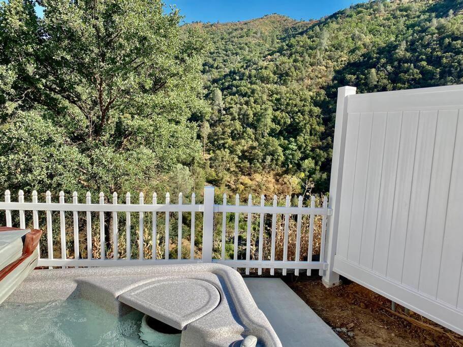 Eagle Nest River Views Hot Tub Games Sleeps 6 아와니 외부 사진